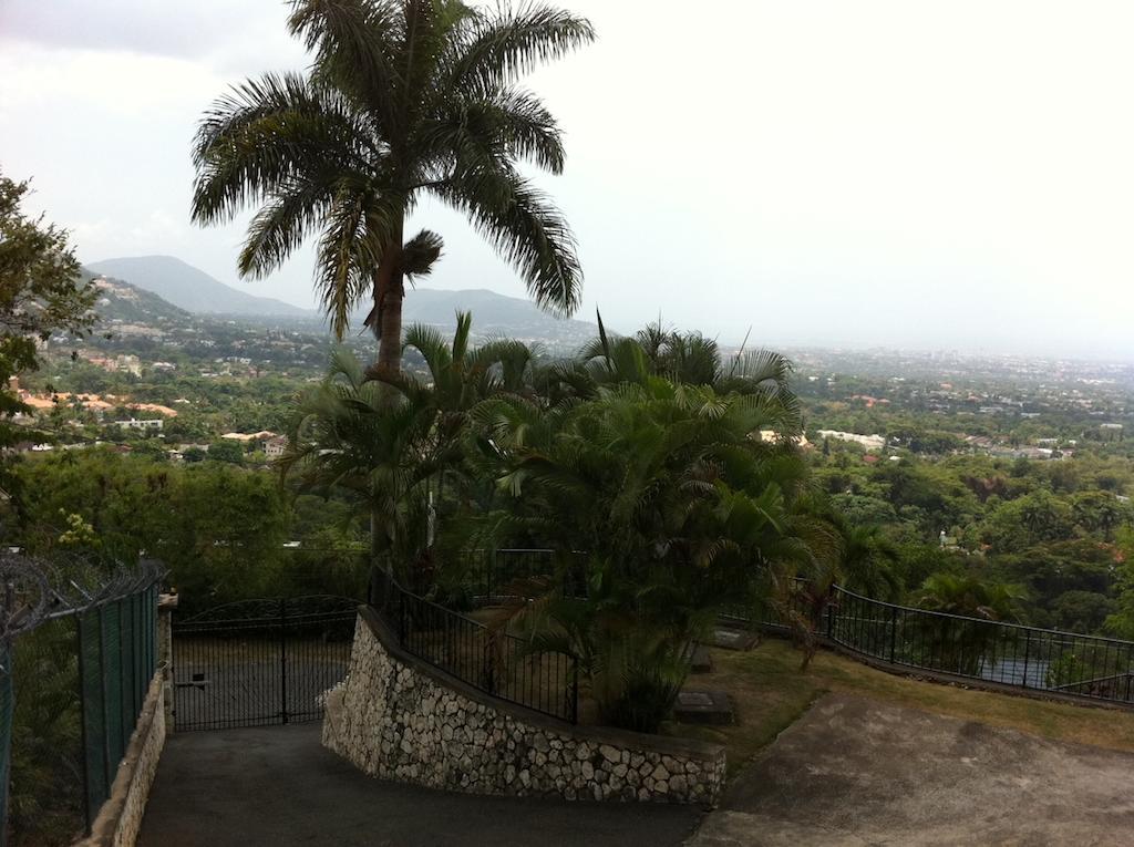 Hill Top Kingston Jamaica Eksteriør bilde