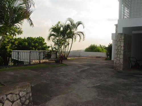 Hill Top Kingston Jamaica Eksteriør bilde